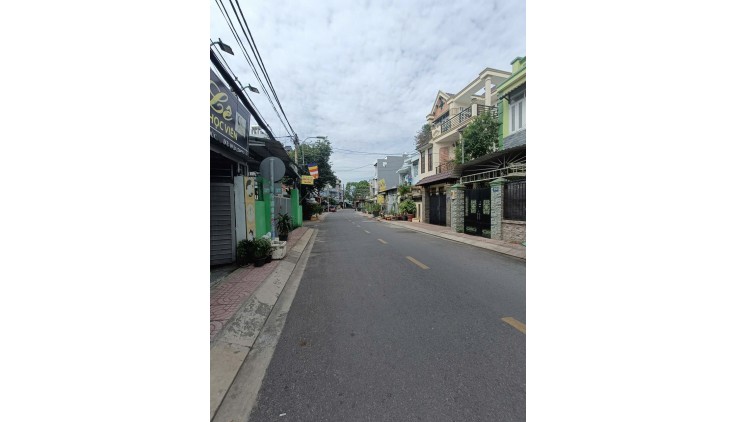 NHÀ 3 TẦNG MẶT TIỀN KHỦNG 8M - GẦN BÊN ĐƯỜNG PHẠM VĂN ĐỒNG TP.THỦ ĐỨC - GIÁ CHỈ 16.XX