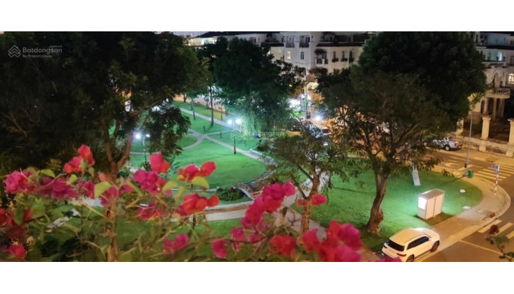 Biệt thự đẹp khu Vip Cityland Quận 7. 10*22, hầm + 4 tầng, thang máy, sân vườn. 49 tỷ