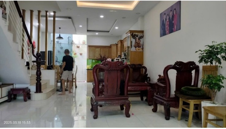 Nhỉnh 7 tỷ, NHÀ DƯƠNG QUẢNG HÀM - 80M2 - 4 PHÒNG NGỦ MUA VỀ Ở NGAY
