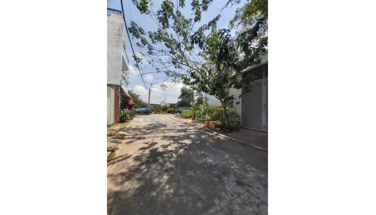Bán nhà mặt phố Bưng Ông Thoàn, Q.9, 244m², 7.3 tỷ, sổ đỏ