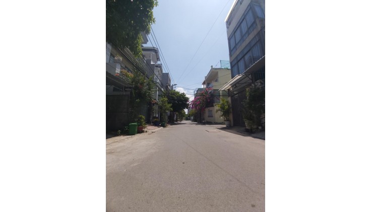 GÒ CÁT PHÚ HỮU NHÀ BÁN 104M2. KHU PHÂN LÔ ĐỒNG BỘ. 6.7 TỶ TL.