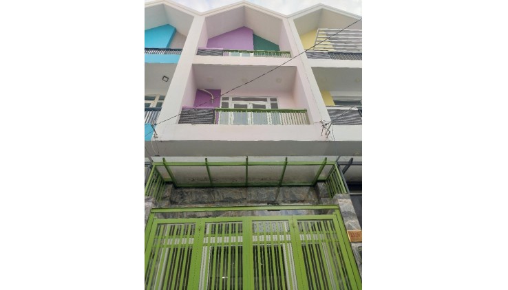 BÁN NHÀ PHỐ 5 TẦNG THỦ ĐỨC, GIÁ CHỈ 5.8 TỶ – FULL NỘI THẤT XỊN, SẴN SÀNG VÀO Ở