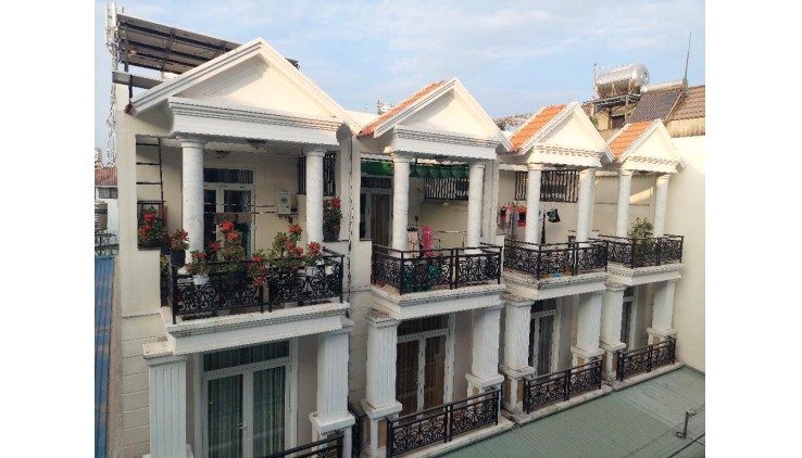 BÁN NHÀ PHỐ 5 TẦNG THỦ ĐỨC, GIÁ CHỈ 5.8 TỶ – FULL NỘI THẤT XỊN, SẴN SÀNG VÀO Ở