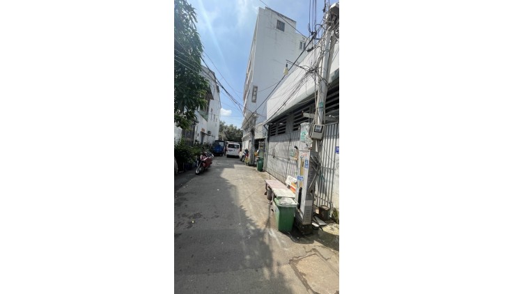 MẶT TIỀN HẺM Ô TÔ - DÒNG TIỀN CHO THUÊ 10 TRIỆU - NHÀ NÁT 2 TẦNG - THÍCH HỢP XÂY CHDV