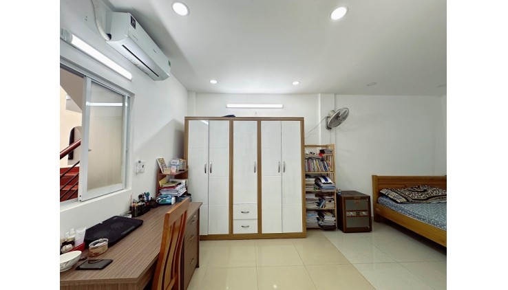 Bán nhà hẻm 8m kinh doanh Cộng Hoà, P13, Tân Bình, 136m2, 2 tầng, giá rẻ