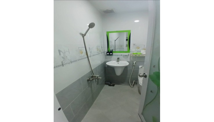 Bán nhà mặt tiền kinh doanh, Lê Văn Sỹ, P2, Tân Bình, 30m2, 6 tầng, thu nhập 25tr.tháng