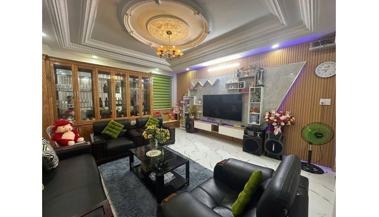 Bán nhà như biệt  thự mi ni Nguyễn Ảnh Thủ, Tân Chành Hiệp, Q12, 74m2, 5 tầng,