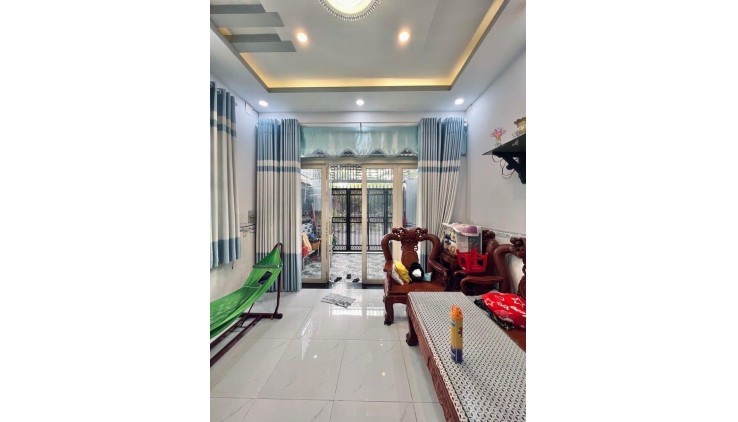 Bán nhà Gò Vấp, hẻm xe hơi đường Dương Quảng Hàm, 70M²x3 tầng, 4PN