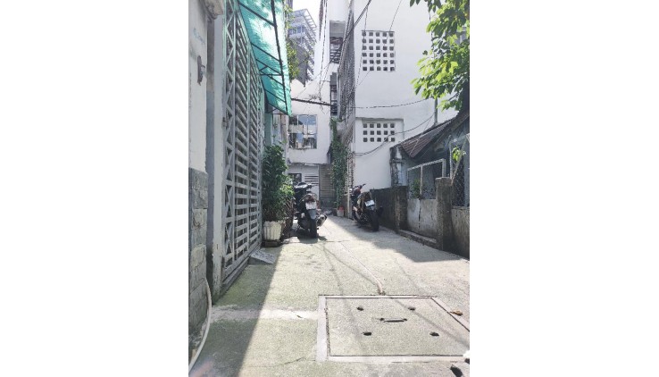 Nhà Bán Hẻm 15/ Trương Quốc Dung 85m2 , 4PN , ẻm trước nhà 4m tráng nhựa sạch sẽ 8 tỷ 950