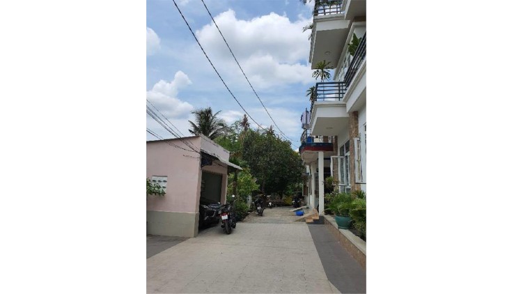 Bán nhà mặt phố Trường Sơn, Linh Trung, Thủ Đức - 6.2 tỷ, 183m²