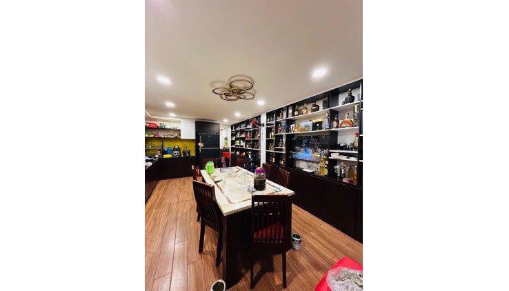 BÁN NHÀ LÊ VĂN LƯƠNG-5 TẦNG-NHỈNH 11 TỶ