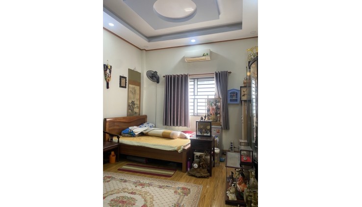 MẶT TIỀN KD NGUYỄN THỊ THẬP, TẦNG 1 CHO THUÊ 17TR/THÁNG. 108M2, 4 TẦNG, 24TỶ