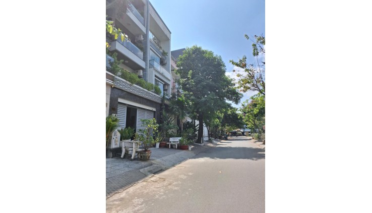 SIÊU PHẨM NHÀ PHỐ HIỆN ĐẠI KDC SAVIMEX PHÚ THUẬN - VỊ TRÍ VIP VIEW CÔNG VIÊN - 4 TẦNG