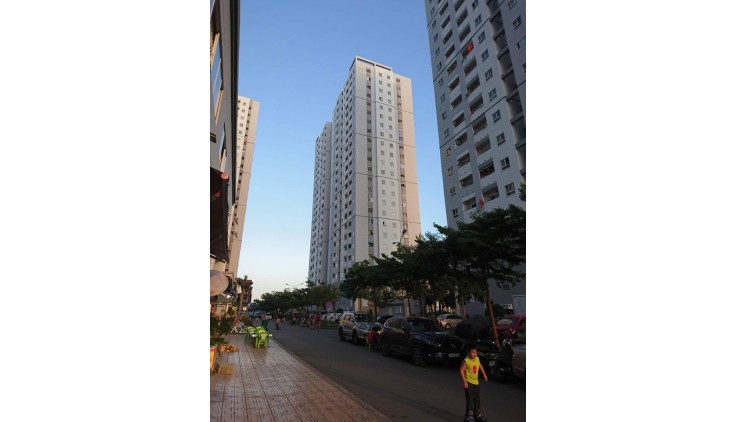 Rổ hàng căn hộ Bình Chánh. Căn có sổ hồng giá 1,3 tỷ. Căn Suất nội bộ chủ đầu tư giá từ 1 Tỷ 2PN