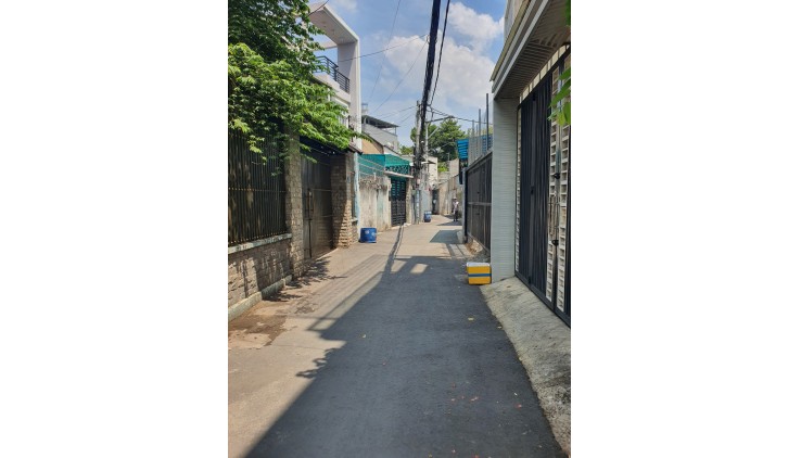 Chỉ 40Tr/m2 TT Linh Xuân Dãy trọ 7 phòng 6.4 x24.5 151m2 chỉ 6.1 tỷ. Đường xe hơi 5m.