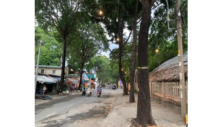 Cần tiền gấp nên bán gấp nhà 2 tầng cực đẹp tại Linh Xuân, Thủ Đức!