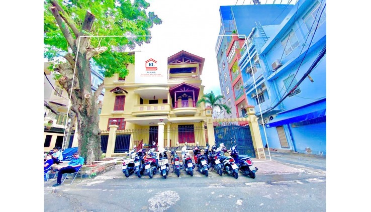 Cho Thuê Biệt Thự GÓC 3 Mặt Tiền  21S Nguyễn Văn Trỗi, Phường 11, Quận Phú Nhuận, TPHCM.