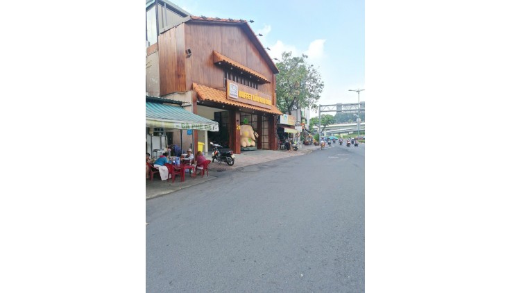 Cho Thuê Nhà Mặt Tiền Phạm Văn Đồng P3 - Quận Gò Vấp_Diện tích: 8.5m x 50m