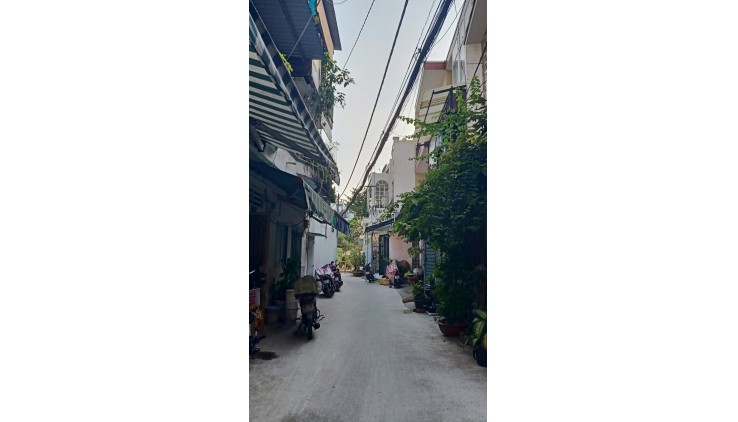 BÁN NHÀ 6.3 TỶ - NGÕ TÂN KỲ TÂN QUÝ, TÂN SƠN NHÌ, TÂN PHÚ, HCM - 2 TẦNG, 3 PN, SỔ HỒNG