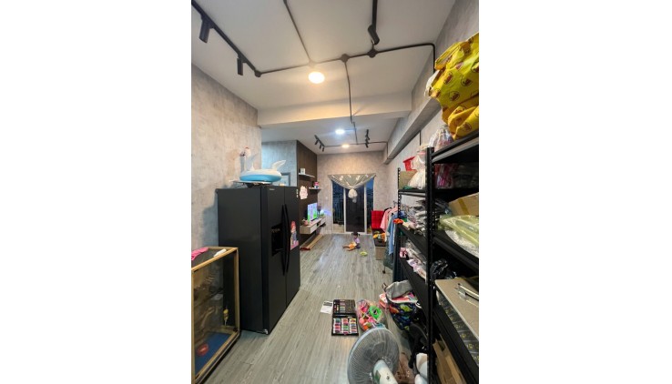 Bán căn hộ Quận 2 57m2 giá 1,850 full thuế phí sổ. nhà đẹp, tầng thấp lh :0986647779