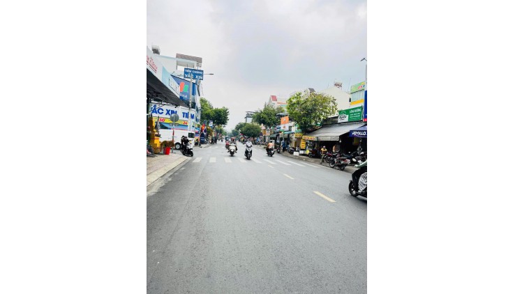 Bán nhà Măt tiền Vườn Lài - gần Văn Cao, Tân Hương, DT: 4.1x13m, Trệt +Lừng, 9.1 tỷ.