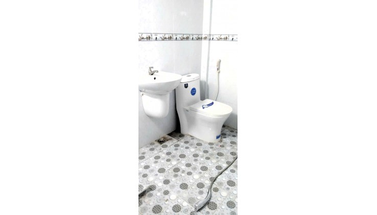 Bán nhà mặt tiền Linh Xuân, gần chợ và Phạm Văn Đồng, thu nhập sẵn