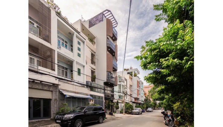 Biệt thự Nguyễn Thị Thập Q7
Siêu Sang kiệt tác thời gian 
NGANG 4 DÀI 20 
CÓ 17 TỶ