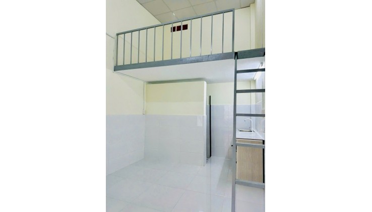 Bán nhà VTKD 8M Phú Thọ Hòa quận Tân Phú Dt 83-  4.1 x 20 chỉ 7.8 ty tl
