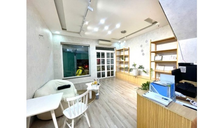 Quận Tân Bình, Sang Rẻ 98 tr, Spa Decor Bao Đẹp – Mới Gân Khu Vip Sân Bay, Tel : 0765077088 ( Chính chủ )