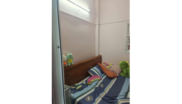 Chính Chủ Bán Căn Nhà Hẻm Luỹ Bán Bích, Phường Hoà Thạnh, Quận Tân Phú, TPHCM.