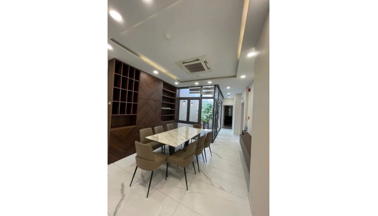BÁN CHDV CAO CẤP LÝ TỰ TRỌNG Q1- 5 TẦNG THANG MÁY 6.5M X 15M GIÁ 38 TỶ