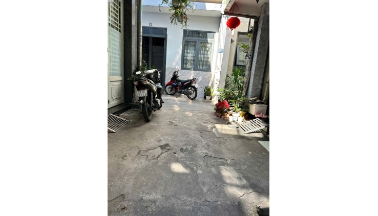 Nhà Hẻm Đường Tây Sơn, Phường Tân Quý, Quận Tân Phú, Giá 4.05 Tỷ