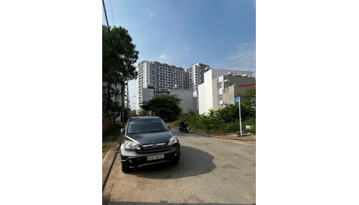 Bán nhà mặt phố Q.9, 70m², 3 tầng, 4PN, 5.6 tỷ, sổ đỏ