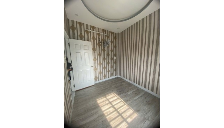 Bán nhà 32m2  4 tầng 4 pn sân thượng Tám Danh phường 4 quận 8 chỉ 4,8 tỷ