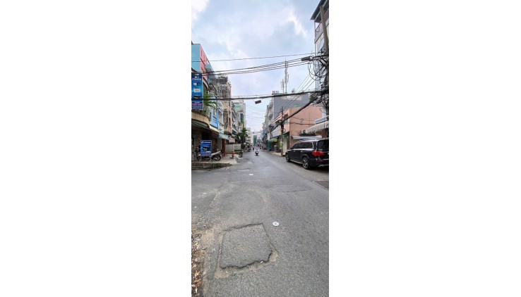 Bán nhà vị trí đẹp 8M thông Tân Hương quận Tân Phú 4 x 18 chỉ 7,1 tỷ tl