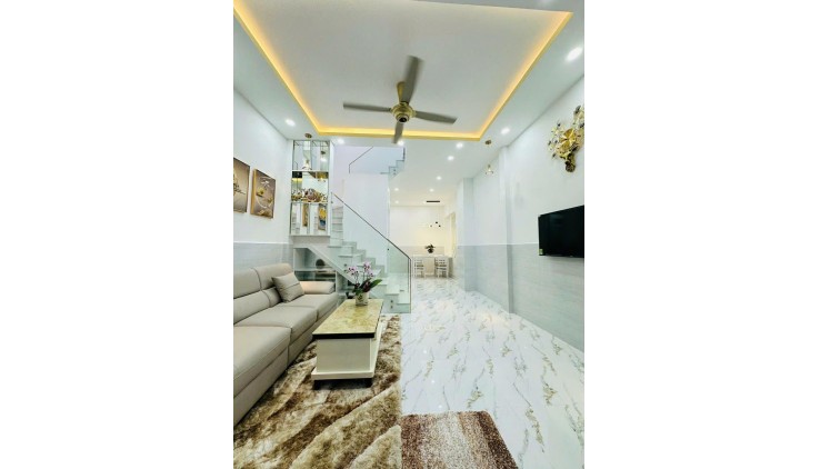 CHÍNH CHỦ Cần Bán Nhanh Nhà Đẹp Lạc Long Quân Phường 8, Quận Tân Bình, HCM