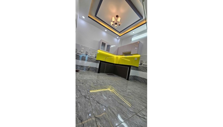 Nhà mới đường xe hơi 
cách nhà 10 m
nguyễn Thị Thập tân quy Q7 
Ngang 5 x10.5