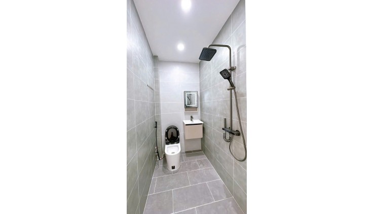 SÁT MẶT TIỀN  ĐƯỞNG Vĩnh hội  Q4 

NGANG 3.45 DÀI 12.05  ĐÚC 2 TẤM CÓ 4 TỶ