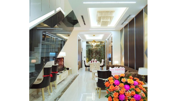 Bán nhà phong cách luxury 5 sao mặt tiền đường Số An Dương Vương Quận 8 (bao gồm nội thất như hình).