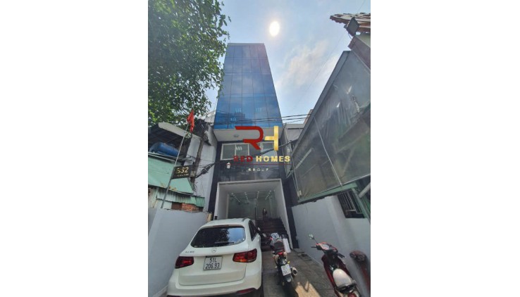 Tòa Nhà Văn Phòng Cho Thuê Khu Sân Bay Giá Rẻ Chỉ Từ 6.7 USD/m²