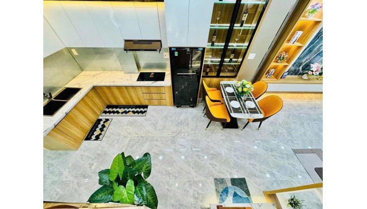 Bán nhà 2 tầng, 40m2, chỉ 4.89 tỷ, mới đẹp ở ngay Quang Trung P10 Gò vấp