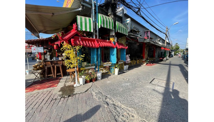 Quận 12 ! QUÁN CAFÉ ĐẸP LẮM GÓC 2 MT , SANG CHỈ 225 tr ( Ngang 4m x 20m ), Sát Bên N/Hàng, Tel : 0989970277 ( chính chủ )