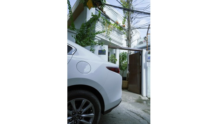 6.5 tỷ-biệt thự sân vườn mini giáp Quận 1- hẻm 6m- 47m2- căn góc-full nội thất