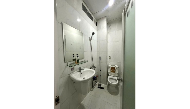 DOANH THU 35TR/TH - NGAY NƠ TRANG LONG - P11 BÌNH THẠNH - HẺM 6M - 5 TẦNG - HOÀN CÔNG ĐỦ - 7PN LỚN - GẤP BÁN ĐINH CƯ - 8.35 TỶ - TL