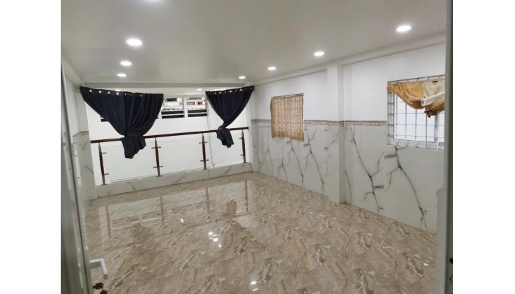 Bán nhà Mặt tiền Lý Nam Đế - giao Nguyễn Chí Thanh, Q 11, 4x14m, 4 Tầng - 3 PN,15.9 tỷ.