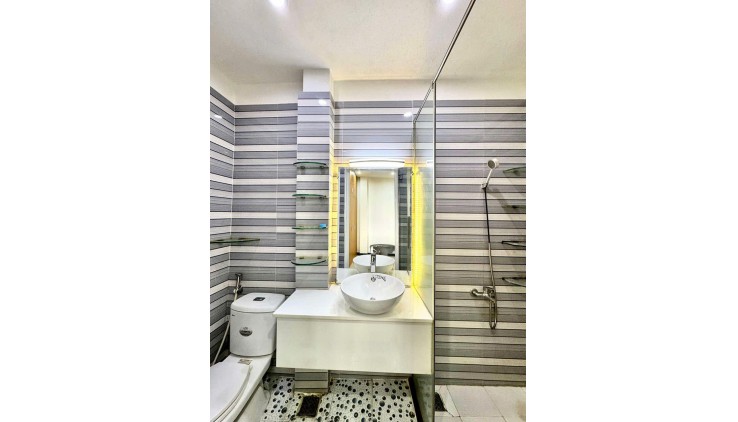 BÁN NHÀ CHÍNH CHỦ - 4 TẦNG BTCT - 5PN - NƠ TRANG LONG - P11 BÌNH THẠNH - HẺM 5M - ĐỂ LẠI NỘI THẤT - BÁN 6.35 TỶ - TL