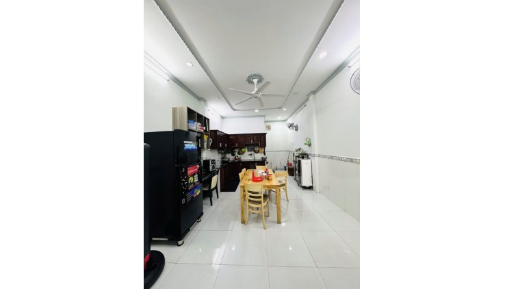 Bán Nhà MT Miếu Bình Đông - gần Ngã tư Bốn Xã - Hòa Bình, 4x22.5m, 4 T -5PN, 9.7tỷ.