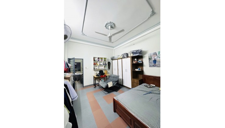Bán Nhà MT Miếu Bình Đông - gần Ngã tư Bốn Xã - Hòa Bình, 4x22.5m, 4 T -5PN, 9.7tỷ.
