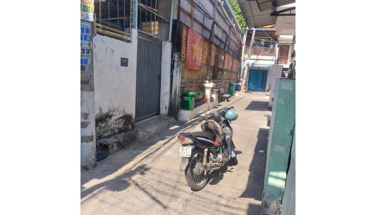 BÁN NHÀ VỊ TRÍ ĐẸP, KHÔNG QUY HOẠCH NGAY TẠI ĐƯỜNG PHAN VĂN HỚN, TÂN THỚI NHẤT, QUẬN 12