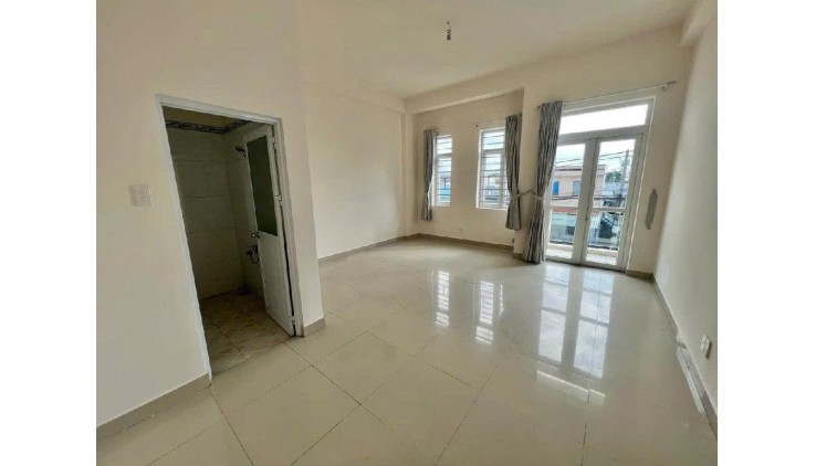 HÀNG THƠM - NHÀ 3 TẦNG - MẶT TIỀN ĐƯỜNG NHỰA KHU PHÂN LÔ - NGANG 5M - SÁT BÊN KHU TÊN LỬA - GIAO THÔNG CỰC THUẬN TIỆN - CHỈ NHỈNH 65TR/M2